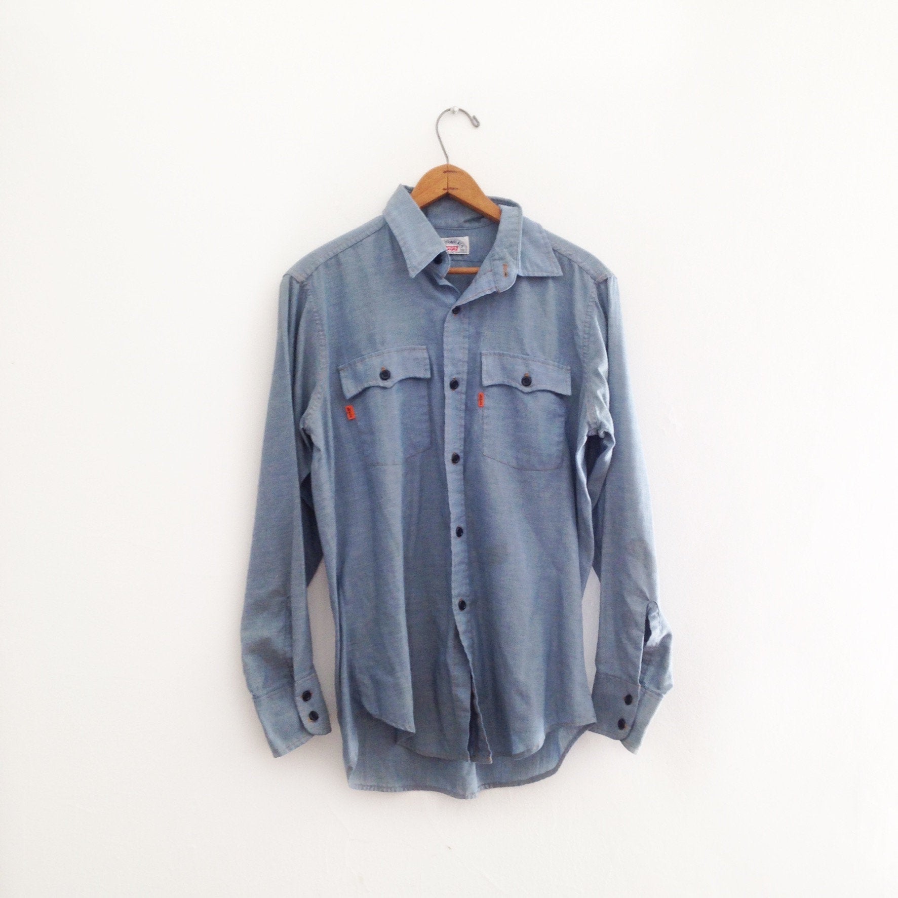 70's Double Orange Tab Levi's Chambray Shirt – Unearth Vintage