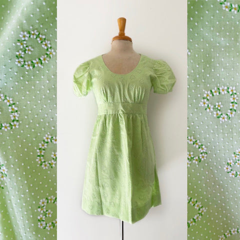 SOLD 60’s Green Daisy Heart Print Dress